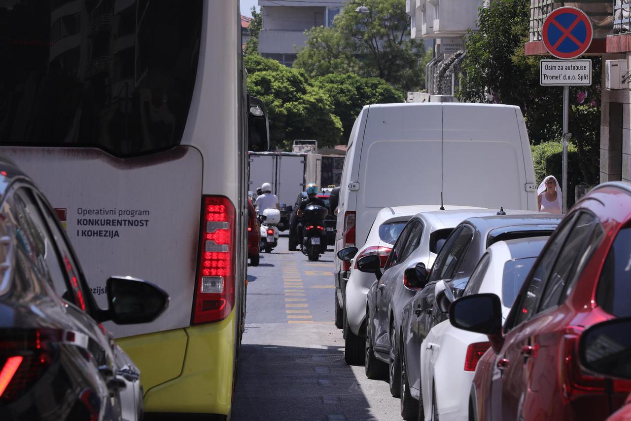 Split:  Gužva u Zvonimirovoj ulici