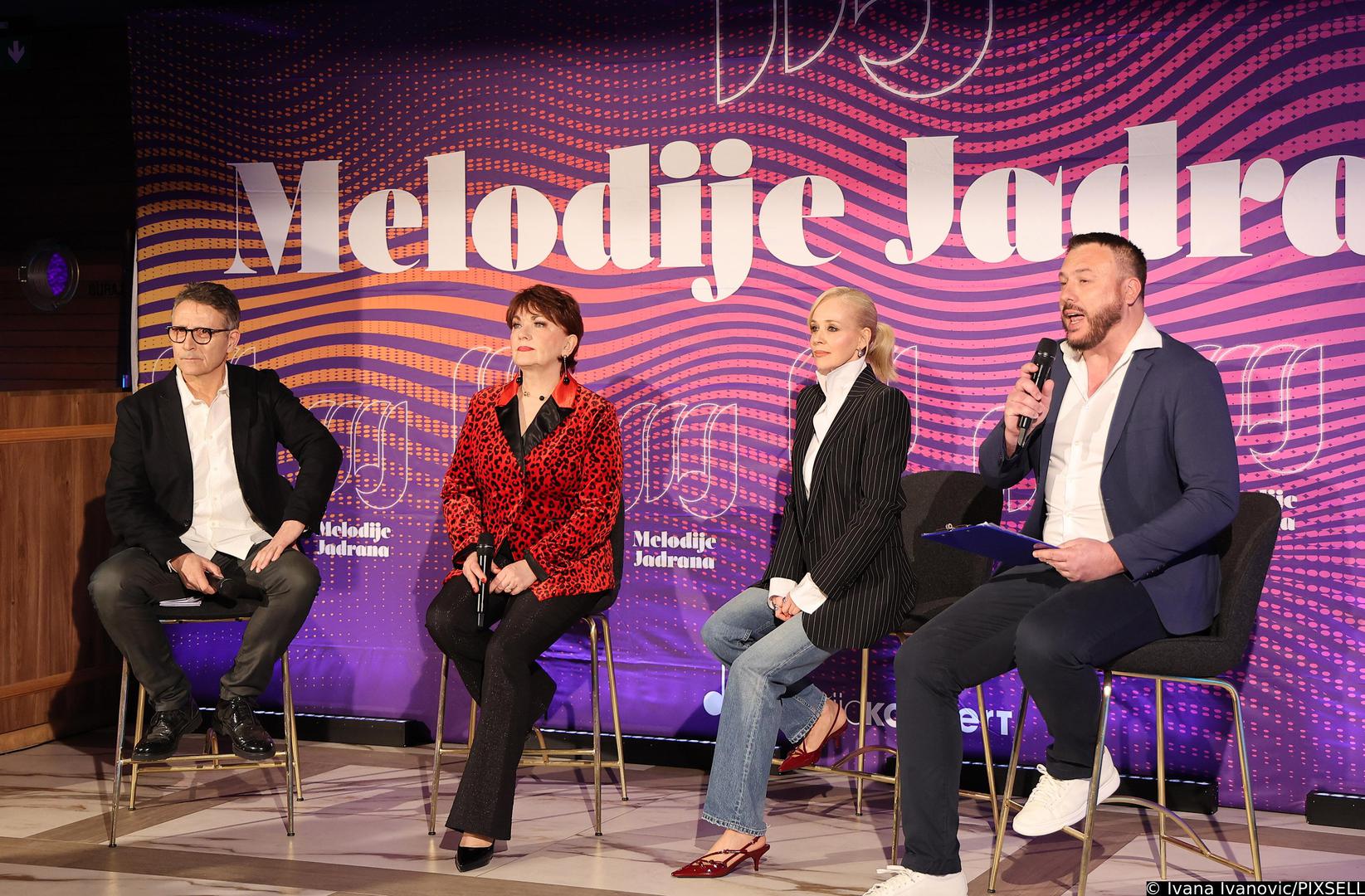 Danas, 23. travnja, u splitskom restoranu "Mandrach" održano je svečano druženje povodom najave još jednog izdanja festivala Melodije Jadrana, koji će se ove godine održati u Galeriji Meštrović od 25. do 28. lipnja