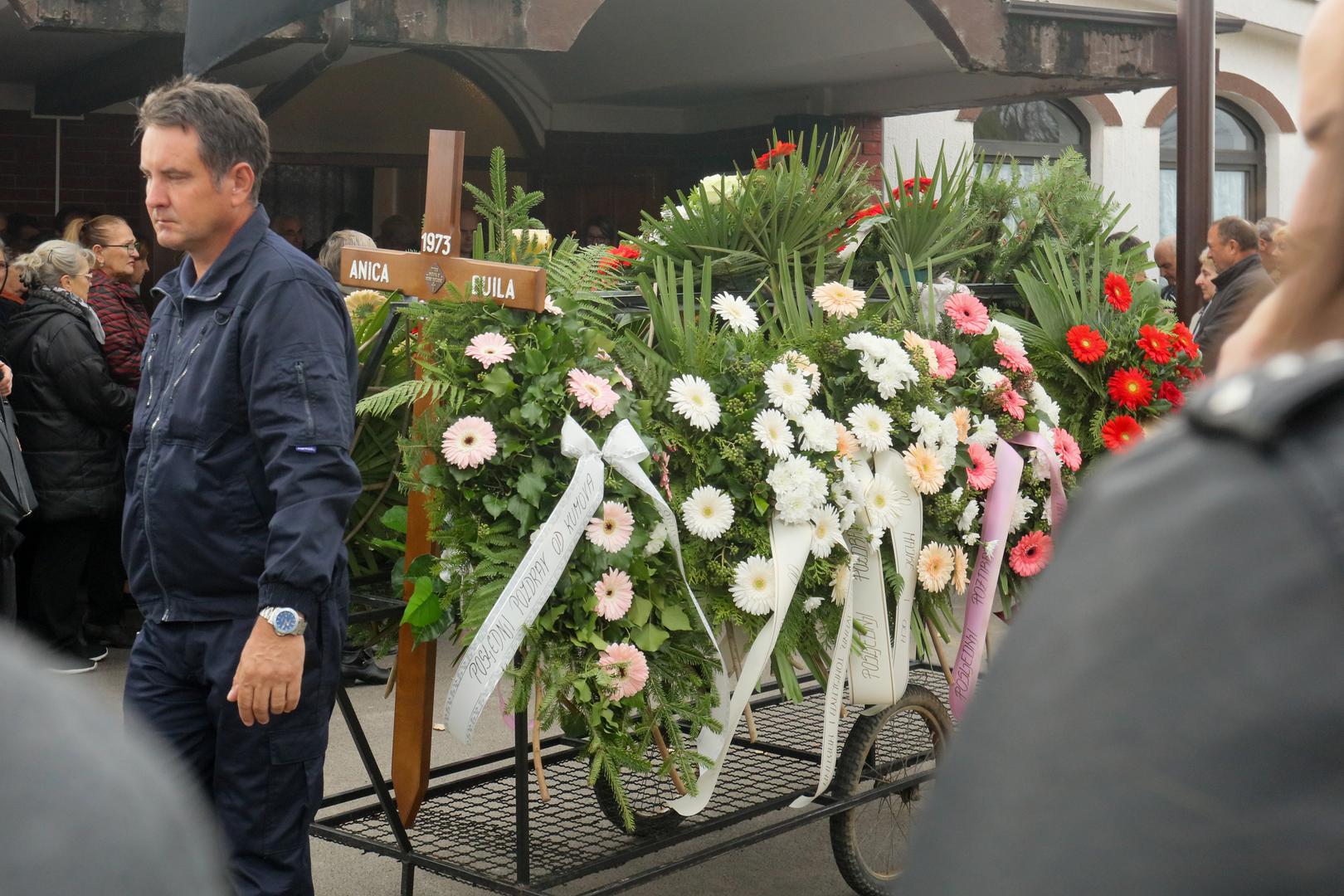 Danas je na mjesnom groblju u Ivankovu pokopana Anica Buila.