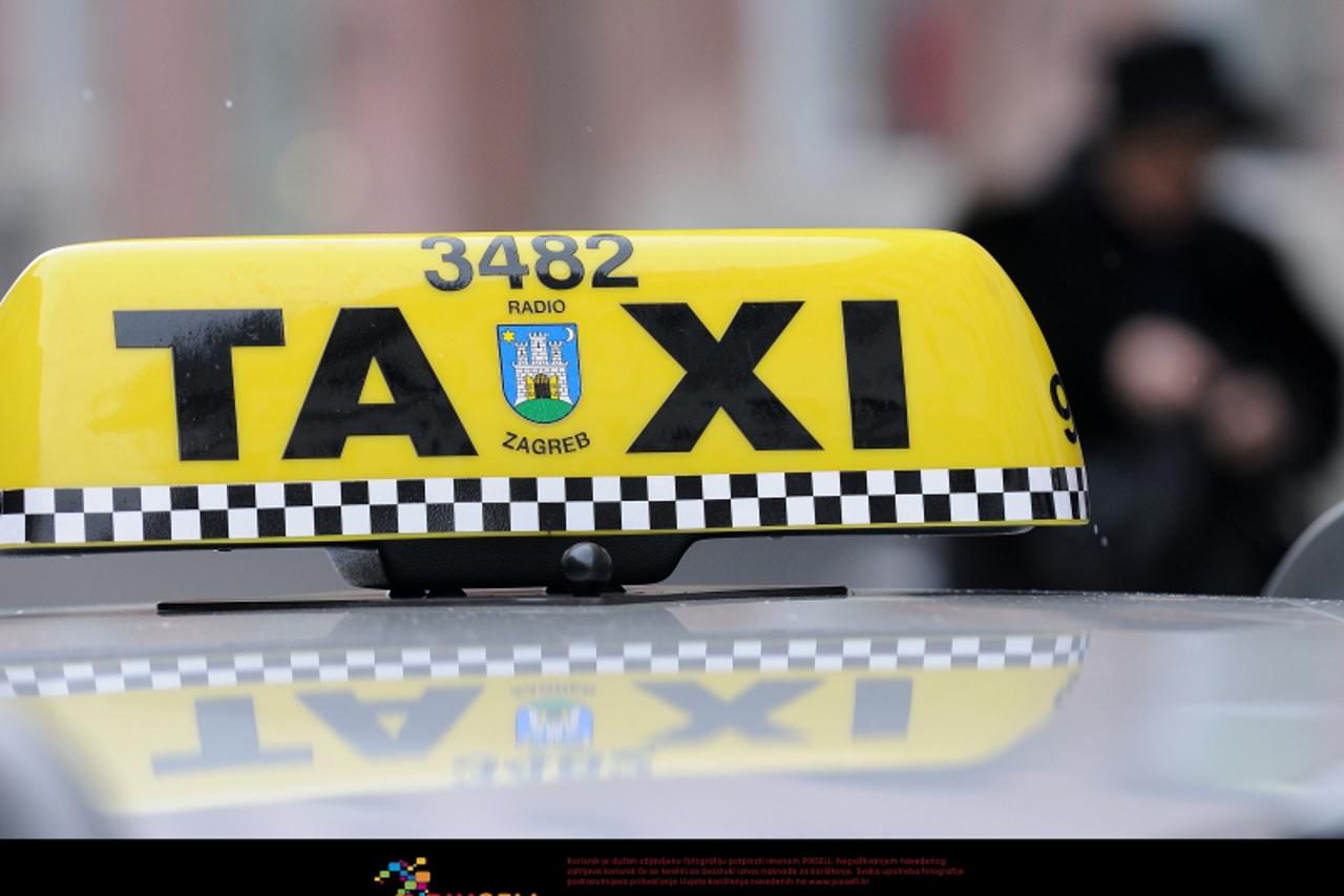 '15.02.2010. Hrvatska, Zagreb - Zagrebacki taksisti na taxi stajalistu u Marticevoj ulici. Photo: Anto Magzan/PIXSELL'