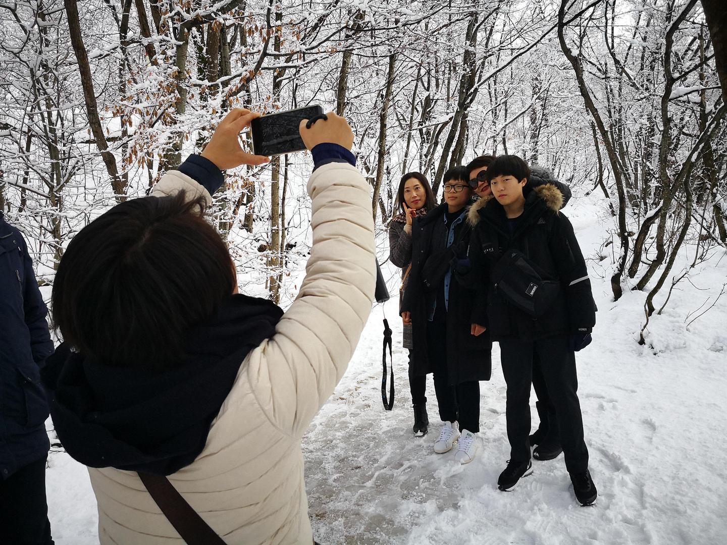 Upravo zbog gužvi i vrućina, puno ćete bolje doživjeti Plitvička jezera ako ih posjetite u proljeće ili u jesen.