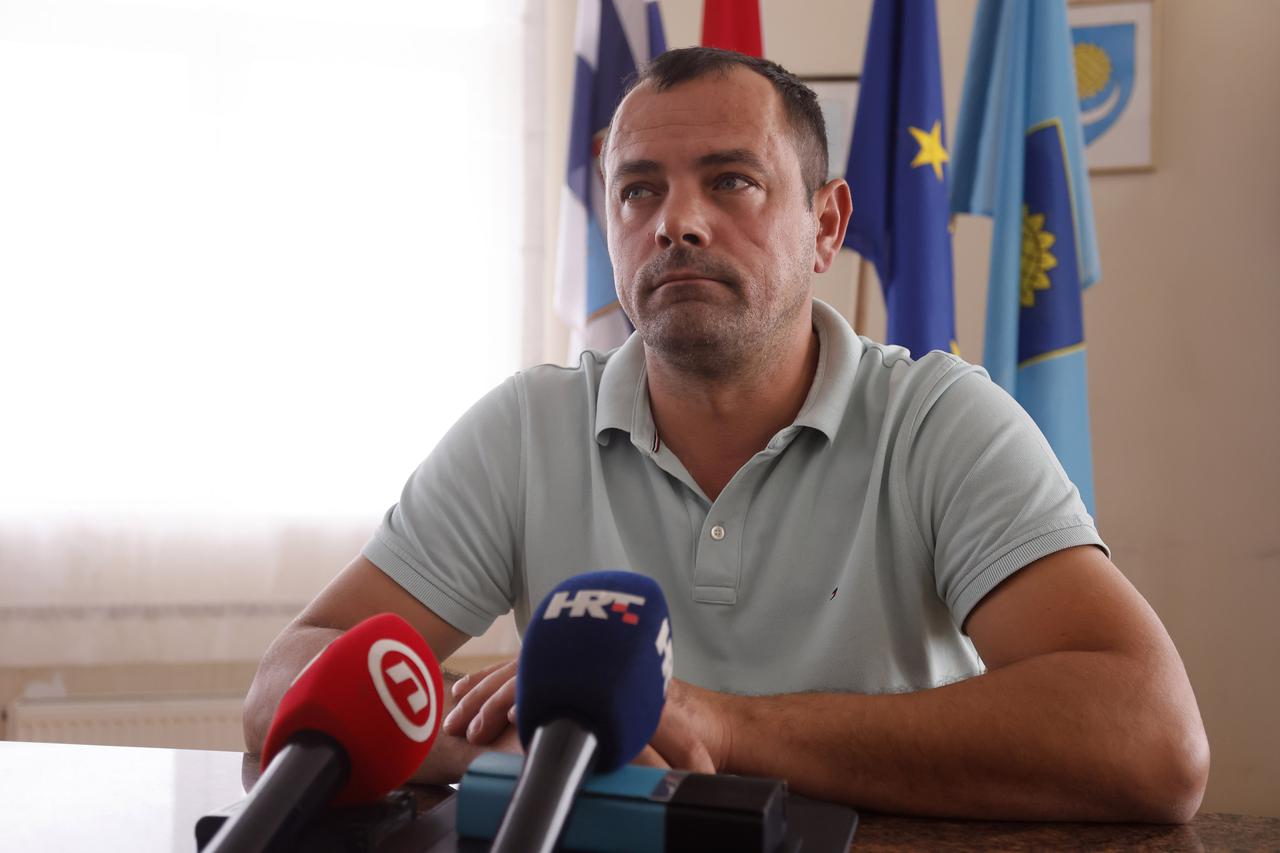 Načelnik općine Čepin Dražen Tonkovac održao konferenciju za medije