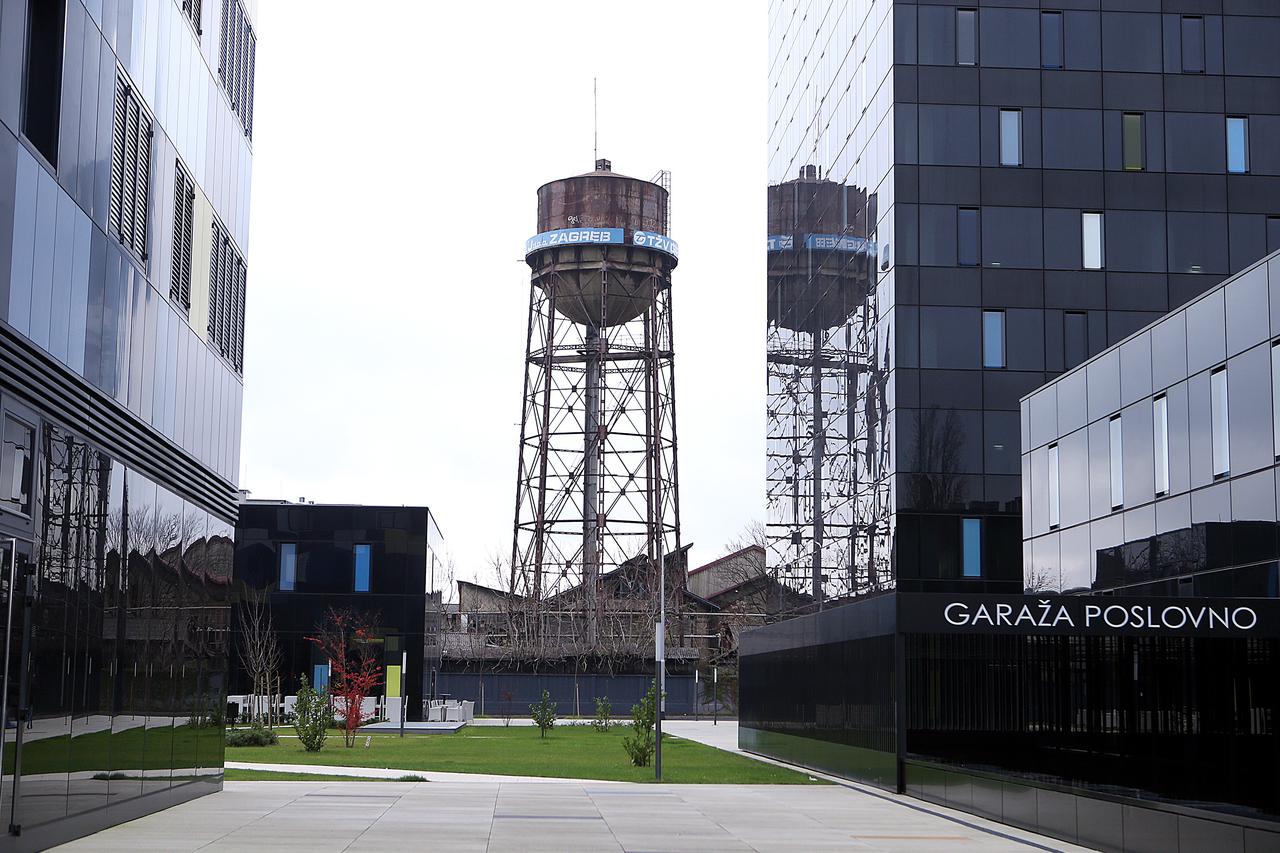 Vodotoranj na bivsem prostoru tvornice Gredelj u Strojarskoj ulici