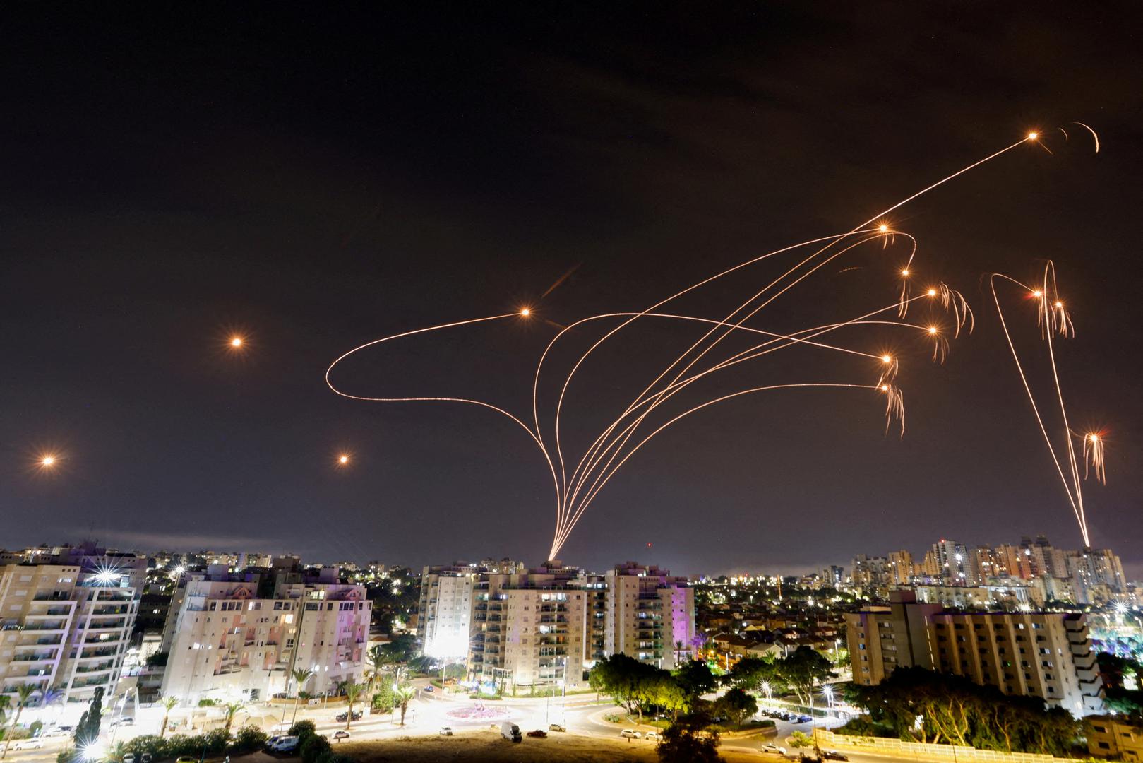 FILE PHOTO: Israel's Iron Dome anti-missile system intercepts rockets launched from the Gaza Strip, as seen from the city of Ashkelon, Israel October 9, 2023. REUTERS/Amir Cohen/File Photo Photo: AMIR COHEN/REUTERS