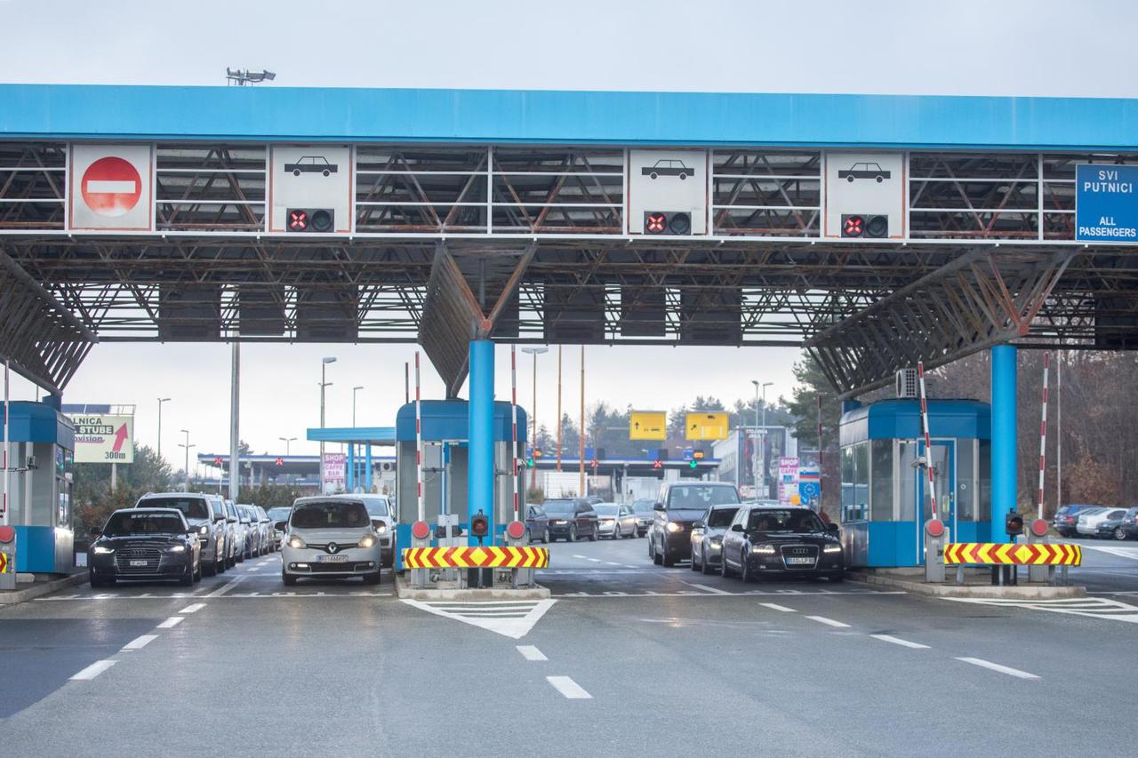 Gužve na ulasku u Hrvatsku na graničnom prijelazu Pasjak