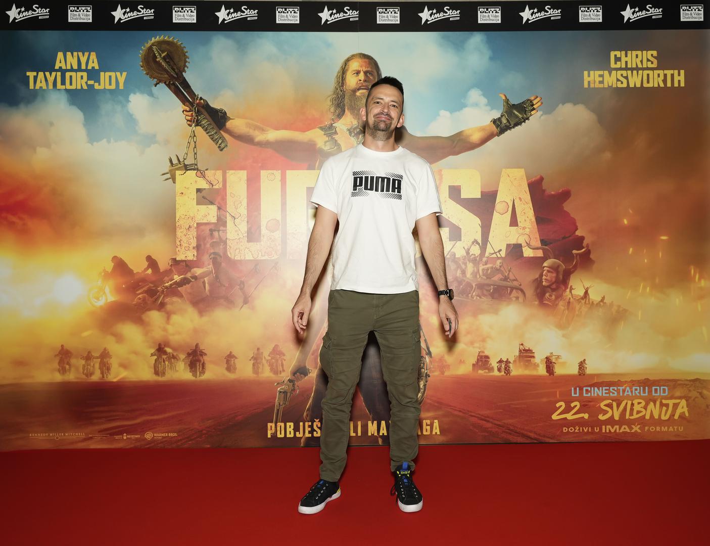 Uz impresivan vizualni stil koji je postao zaštitni znak serijala, "Furiosa" postavlja novi standard u žanru akcijskih filmova. Ovo je filmsko ostvarenje krcato akcijskim sekvencama koje oduzimaju dah, dok istovremeno razotkriva emotivnu srž svojih likova, čineći "Furiosu" jedinstvenom pričom o otporu protiv ugnjetavanja.