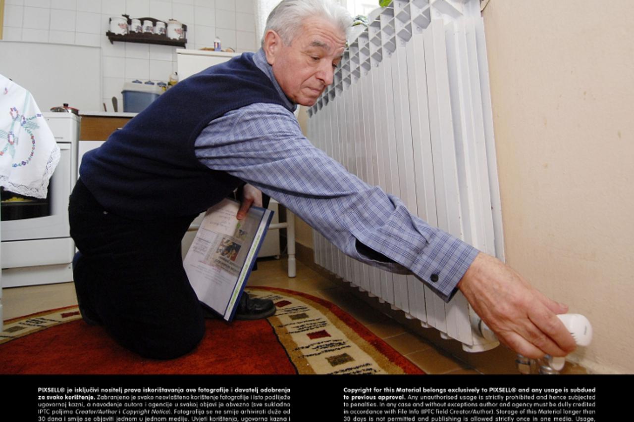 '25.02.2009., Varazdin - Stanari Zagrebacke ulice govore o uvodjenju kalorimetara i novom obracunu grijanja.  Photo: Marko Jurinec/Vecernji list'