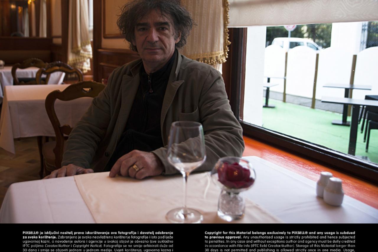 '07.10.2011., Zagreb - Miki Manojlovic intervju u caffe baru hotela Palace.  Photo: Daniel Kasap/PIXSELL'