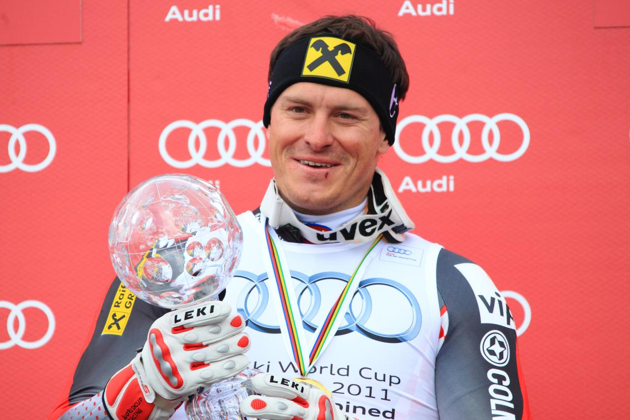 ARHIVA - 2011. Lenzerheide: Ivica Kosteli? osvojio Mali kristalni globus za superkombinaciju