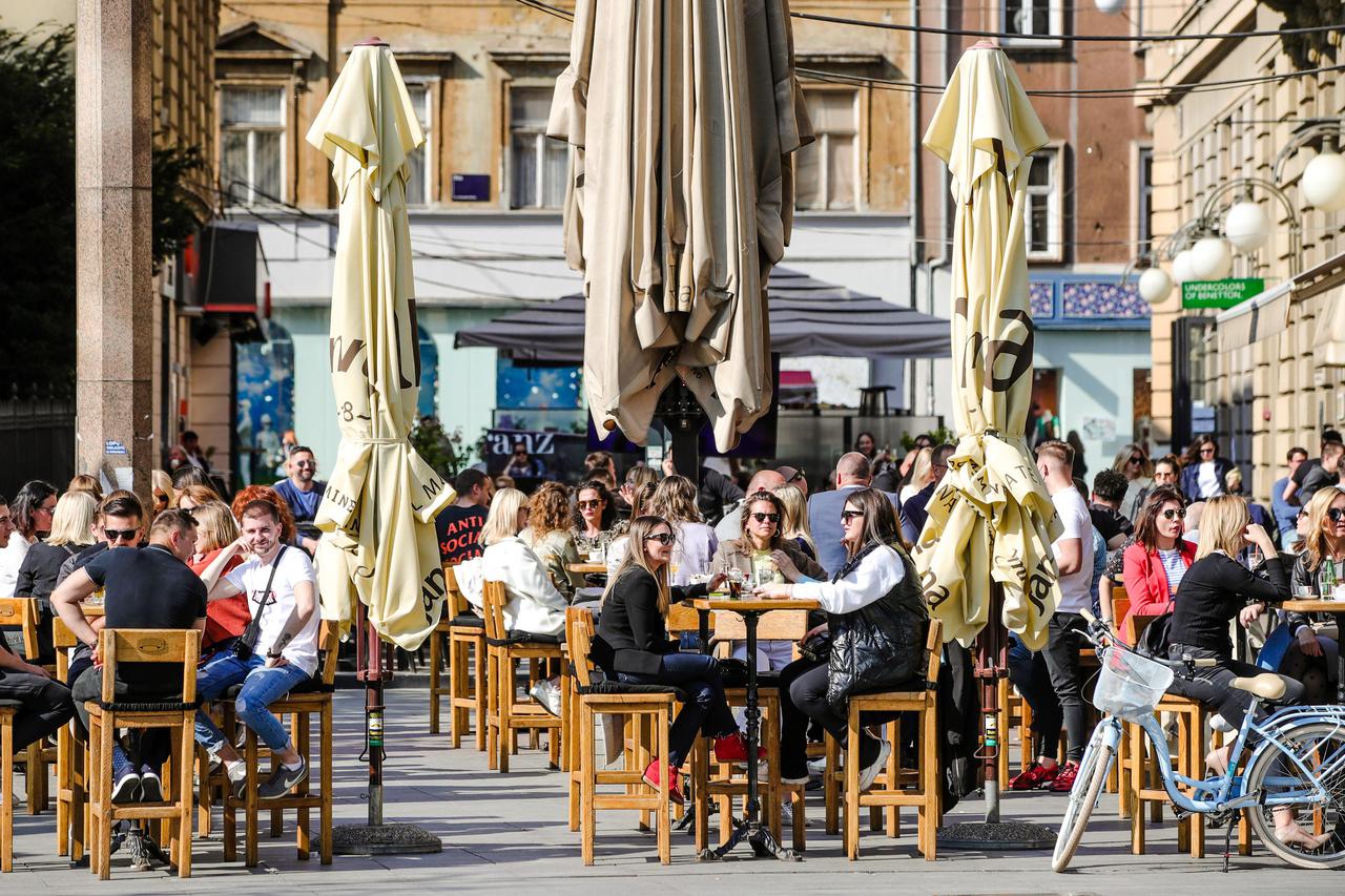Zagreb: Kasno sunčano poslijepodne u centru grada