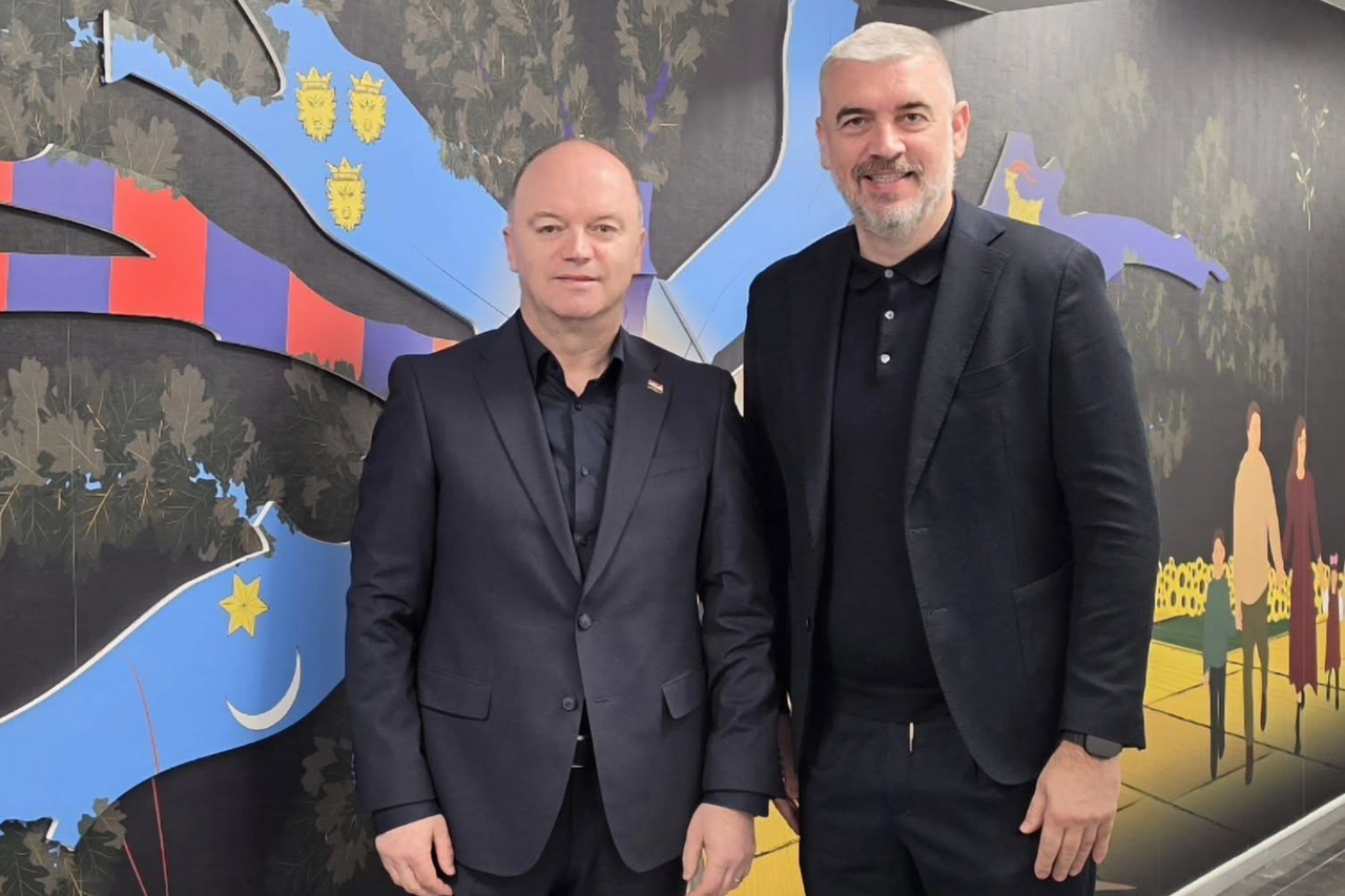 MInistar Ivan Šipić i Stipe Pletikosa