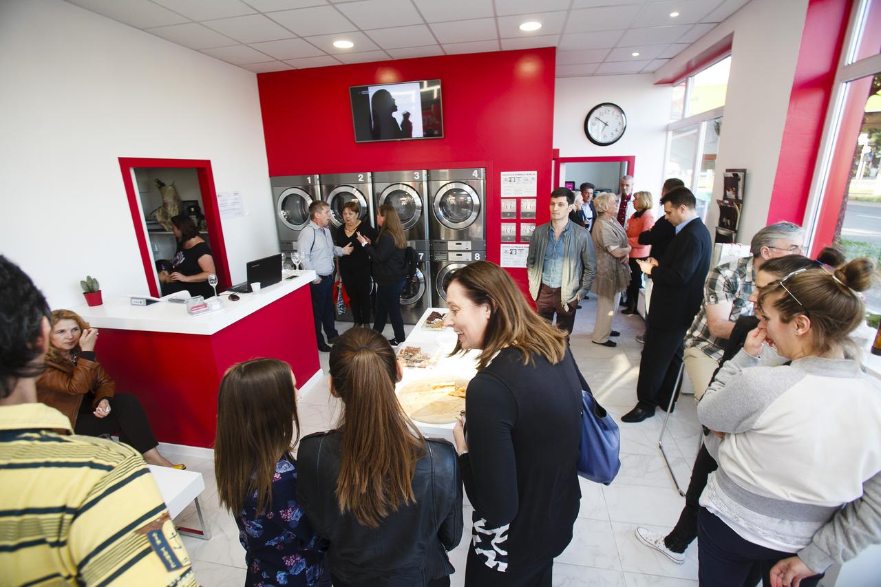 LG Laundry Lounge