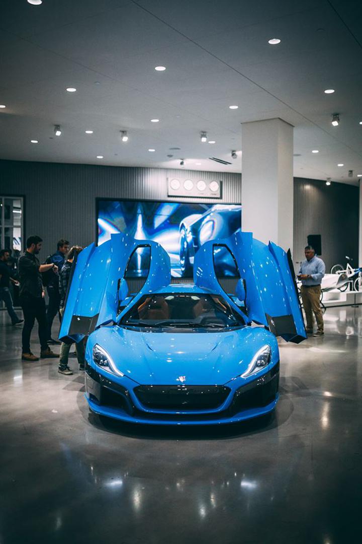 U prestižnom muzeju Petersen Automotive u Los Angelesu izložen je Rimčev model C_Two