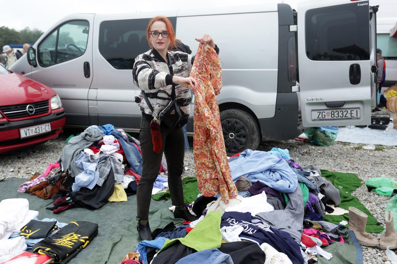 18.09.2016., Zagreb - Gradjani kupuju i prodaju robu na popularnom zagrebackom sajmu Hrelic. Brbara Repe, blogerica i stilistica.  Photo: Luka Stanzl/PIXSELL