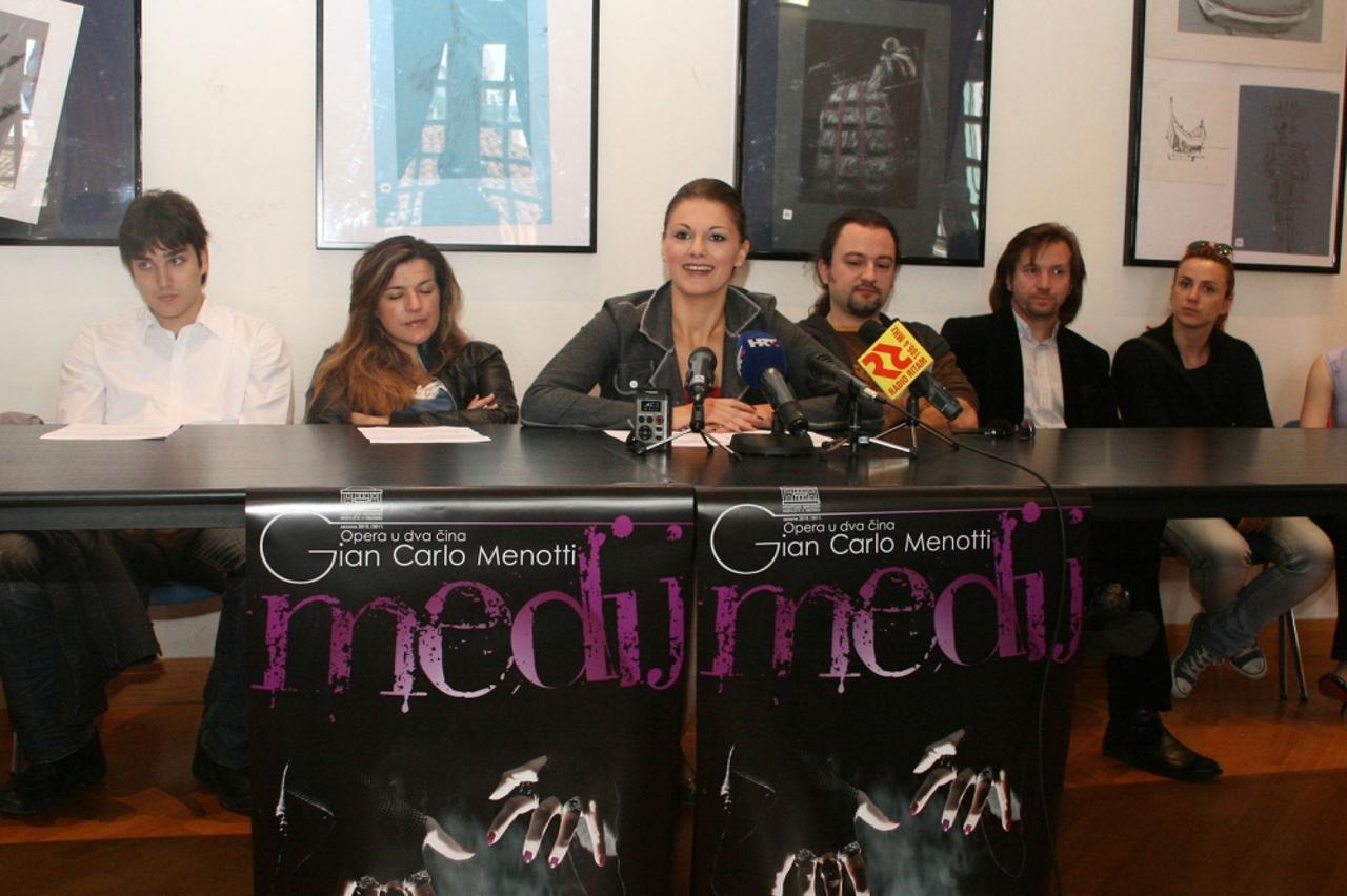 opera Medij, HNK Šibenik,  pressica 