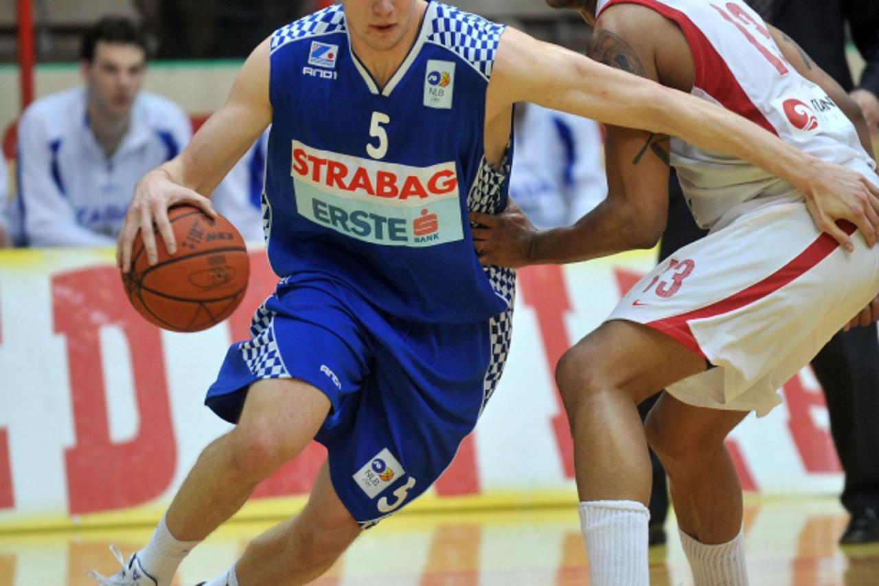 '22.05.2010., dvorana Sutlinska Vrela, Podsused - Druga utakmica polufinala kosarkaskog Prvenstva Hrvatske izmedju domacina Cedevite i Zadra. Hrvoje Peric. Photo: Antonio Bronic/PIXSELL'