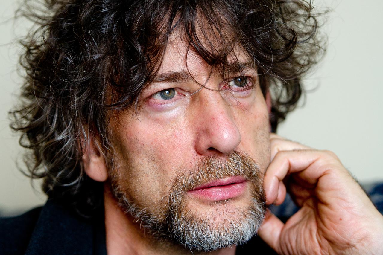 Pisac Neil Gaiman optužen za seksualno zlostavljanje dadilje