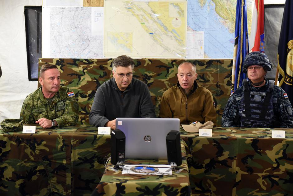 Plenković na Dugom otoku, Velebit 18