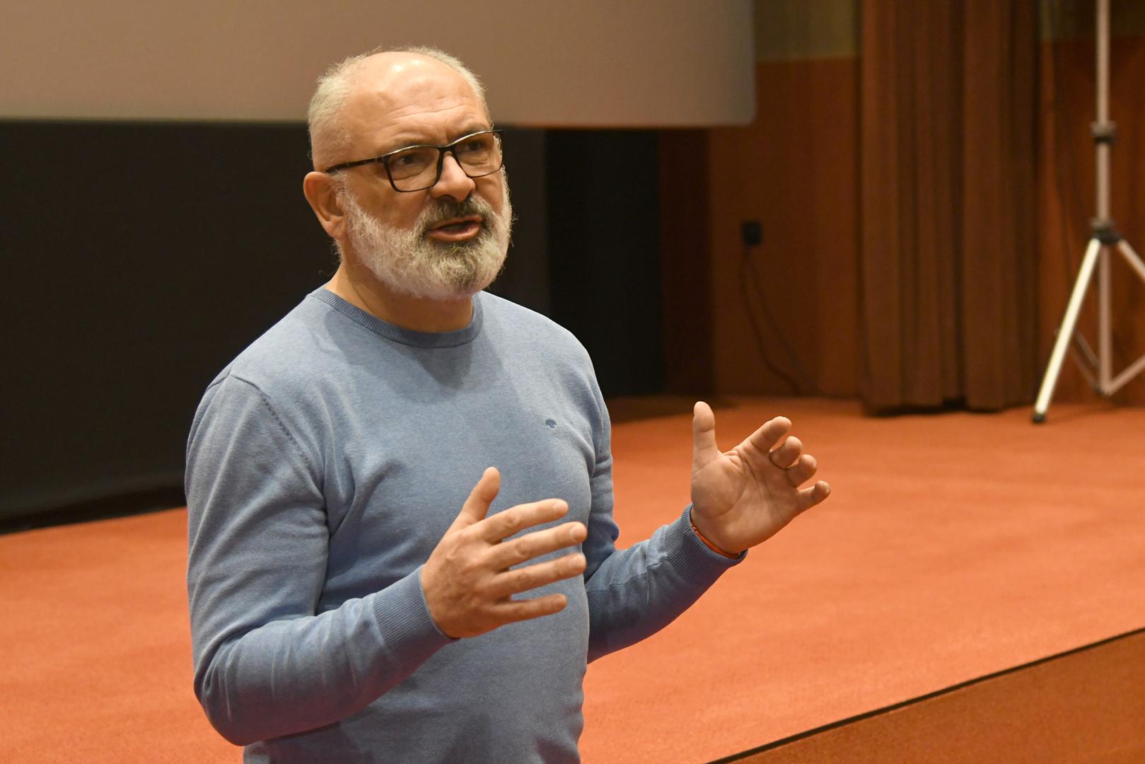 Ravnatelj KMC-a Denis Hladiš rekao je kako je cilj bio reagirati pravodobno. "Nismo željeli čekati da prostor bude potpuno pohaban. Podaci govore da je u proteklih 11 i pol godina kroz kino prošlo gotovo 400 tisuća ljudi. Imali smo 6100 projekcija i radimo u punom kapacitetu, šest dana u tjednu", rekao je Hladiš