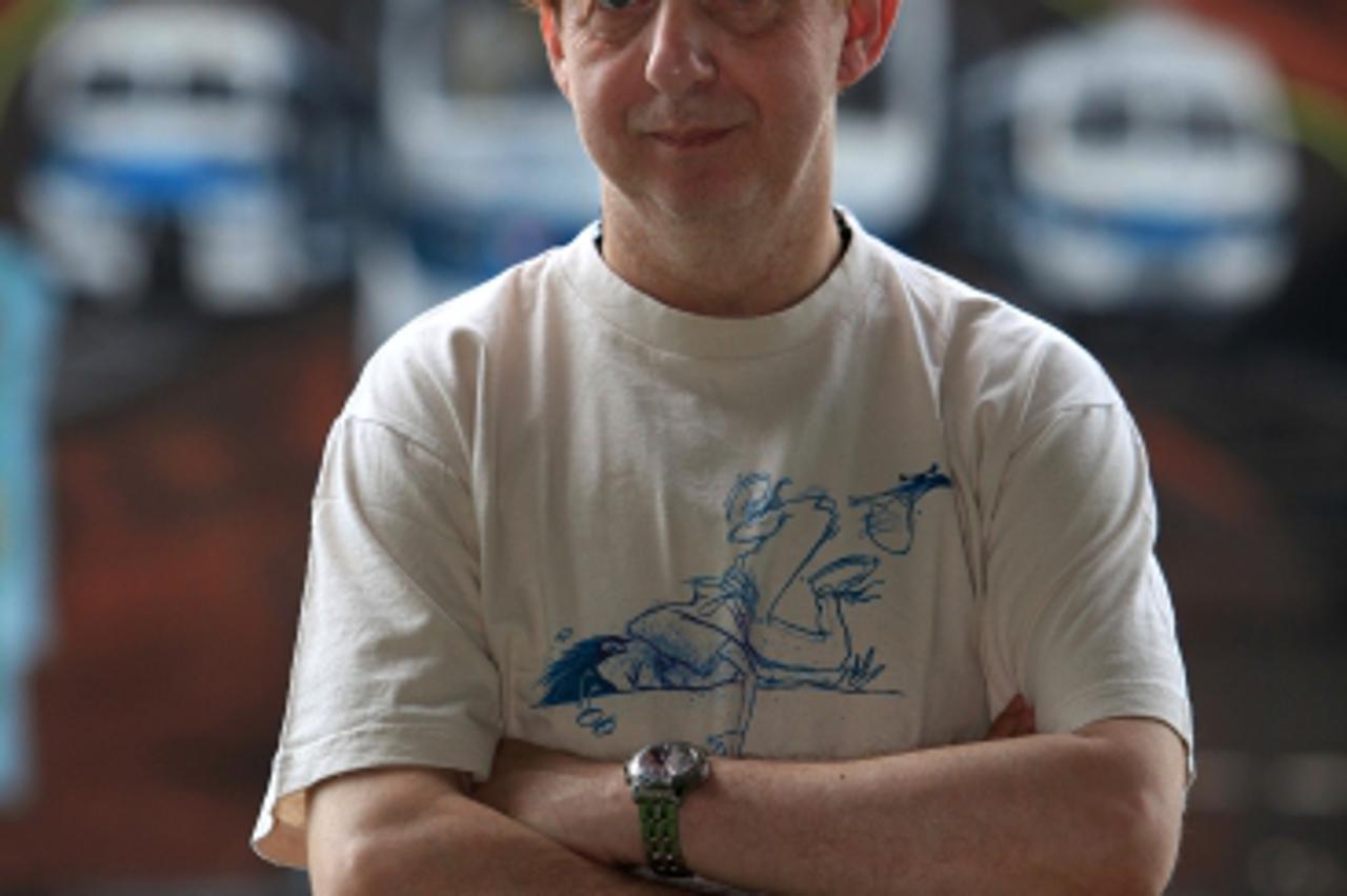 '7.11.2005., Zagreb - Jasenko Houra, gitarist Prljavog kazalista. Photo: Goran Stanzl/Vecernji list'