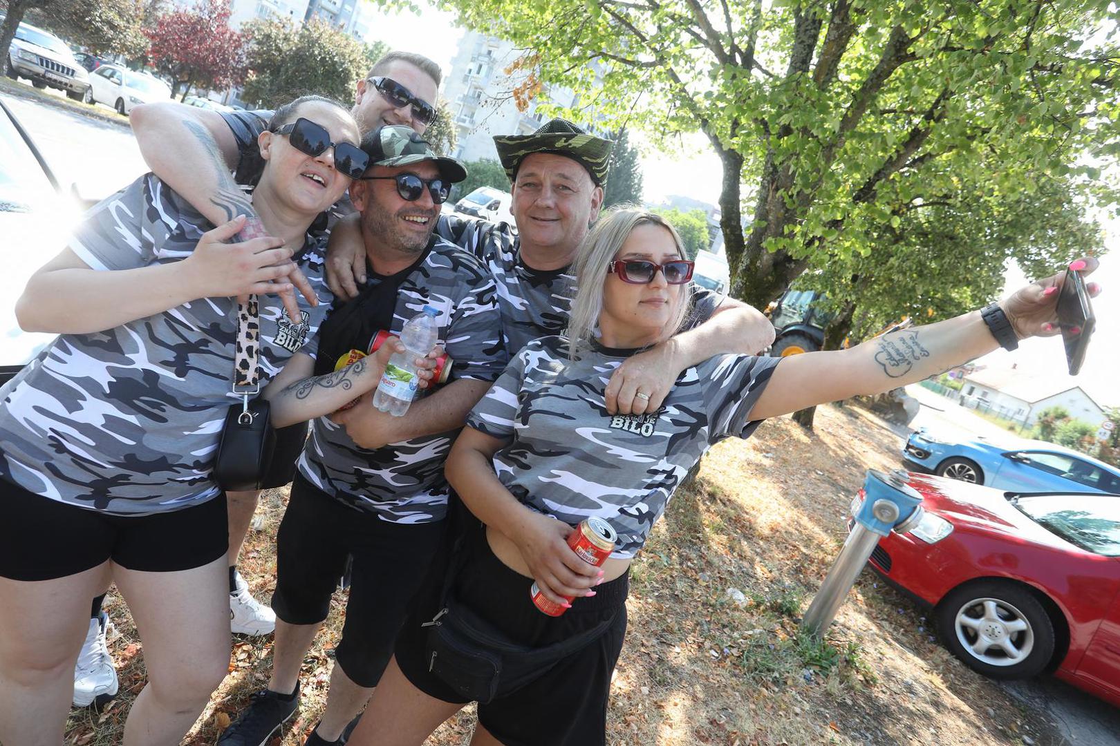 Večeras će se na Hipodromu održati mjesecima iščekivani koncert. Manji dio publike stigao je sinoć u Zagreb, a većina je danas krenula put glavnog grada