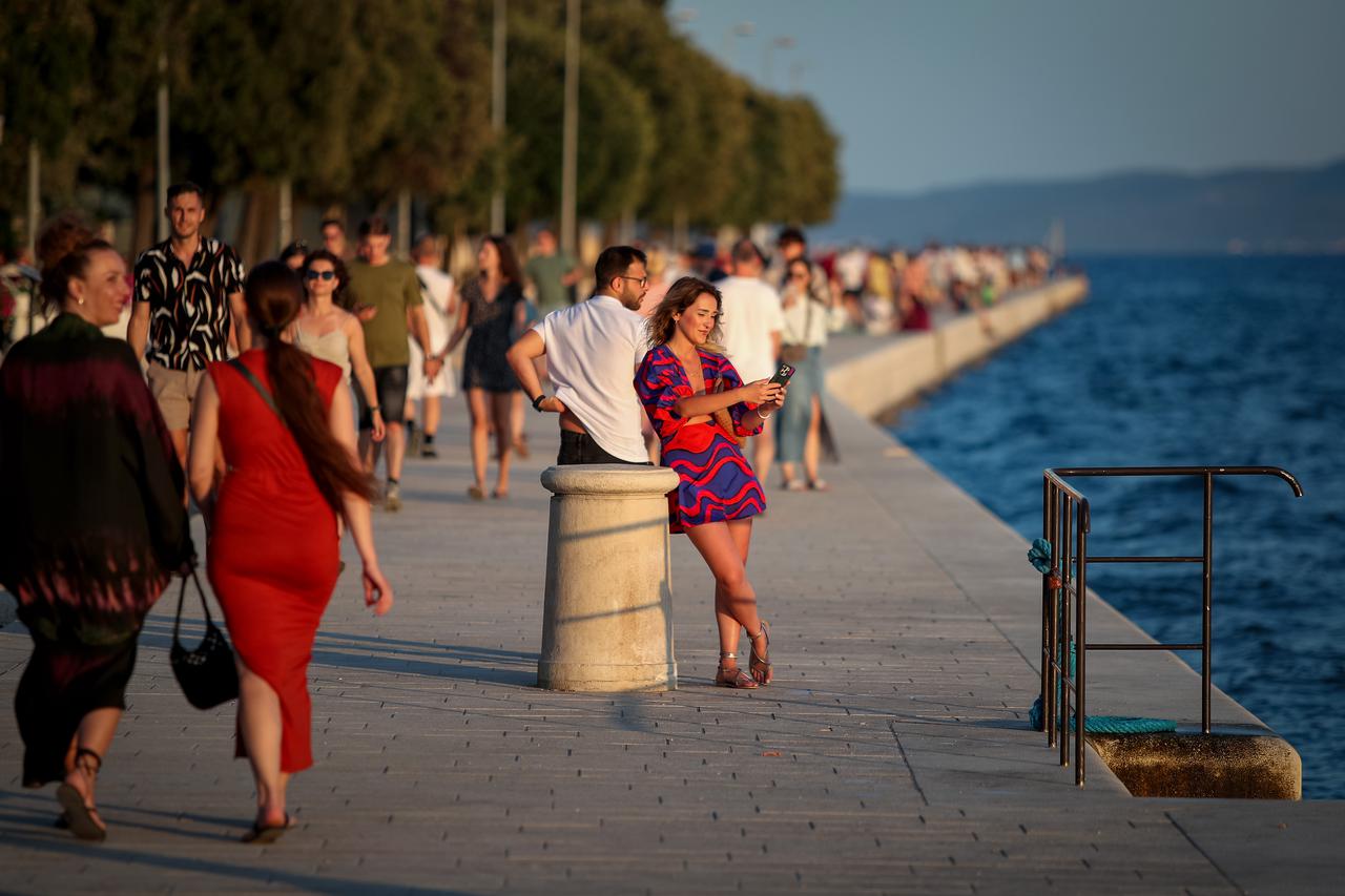Zadar: Večernja šetnja zadarskom rivom