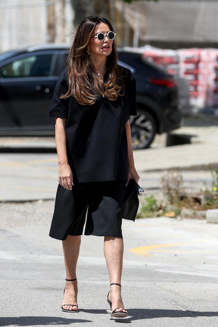 Kraljica domaće glazbene scene, kako često nazivaju splitsku pjevačicu, svoju karijeru je počela početkom 90-ih. 