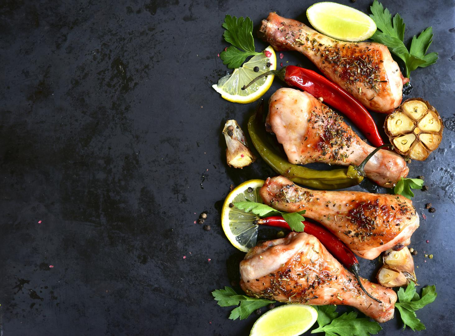 Piletina i čili – Piletina je odličan izvor proteina, a čili začin sadrži kapsaicin, kemijski spoj koji ubrzava metabolizam.