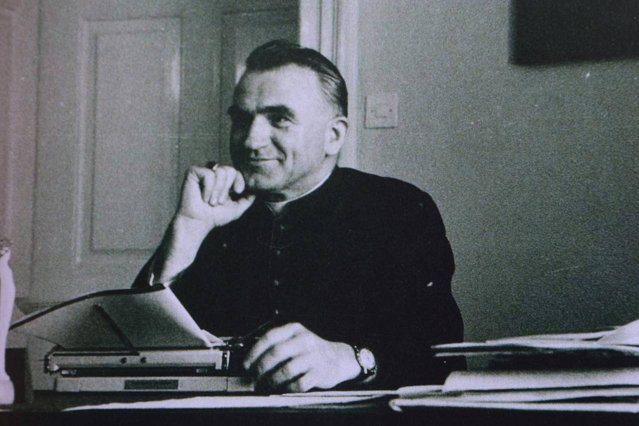 Pribić: Presnimke fotografija kardinala Franje Kuharića iz privatnog albuma