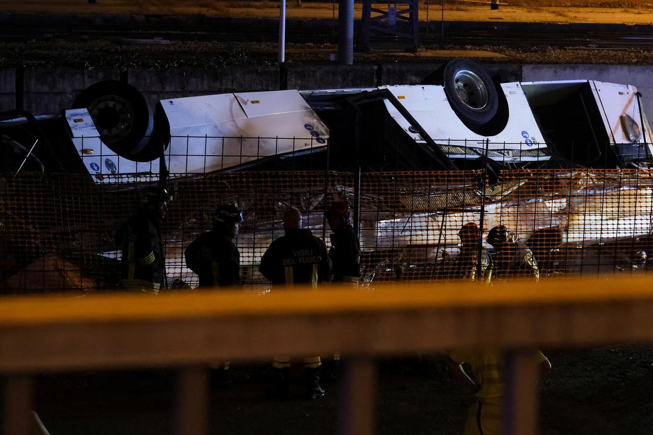 Coach crashed off a flyover in Mestre near Venice