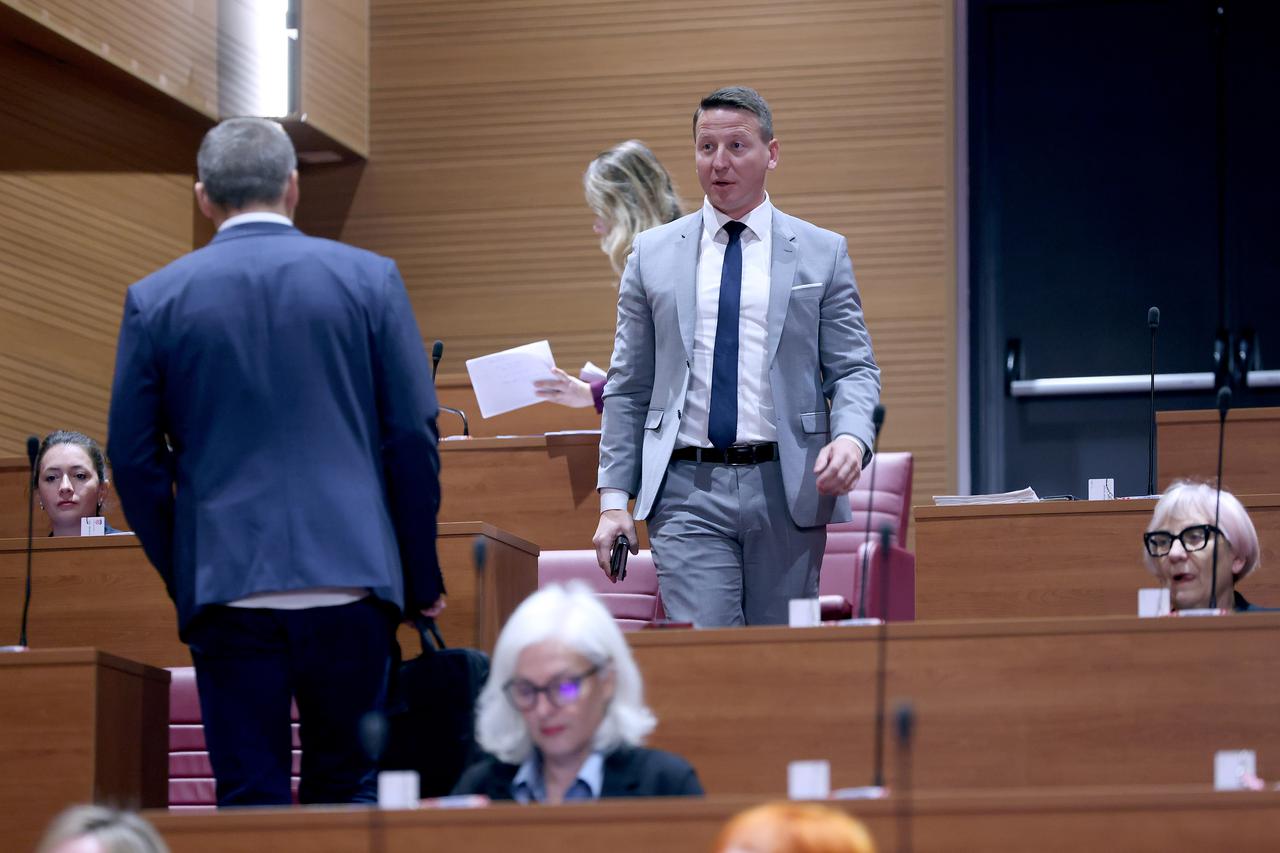 Zagreb: Sabor raspravlja o paketu građevinskih zakona