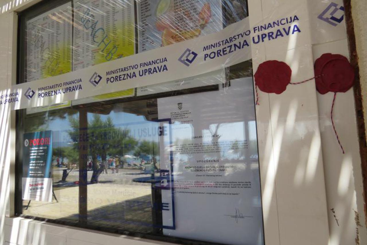 Porezni inspektori zapečatili ugostiteljski obrt u Omišu  (1)