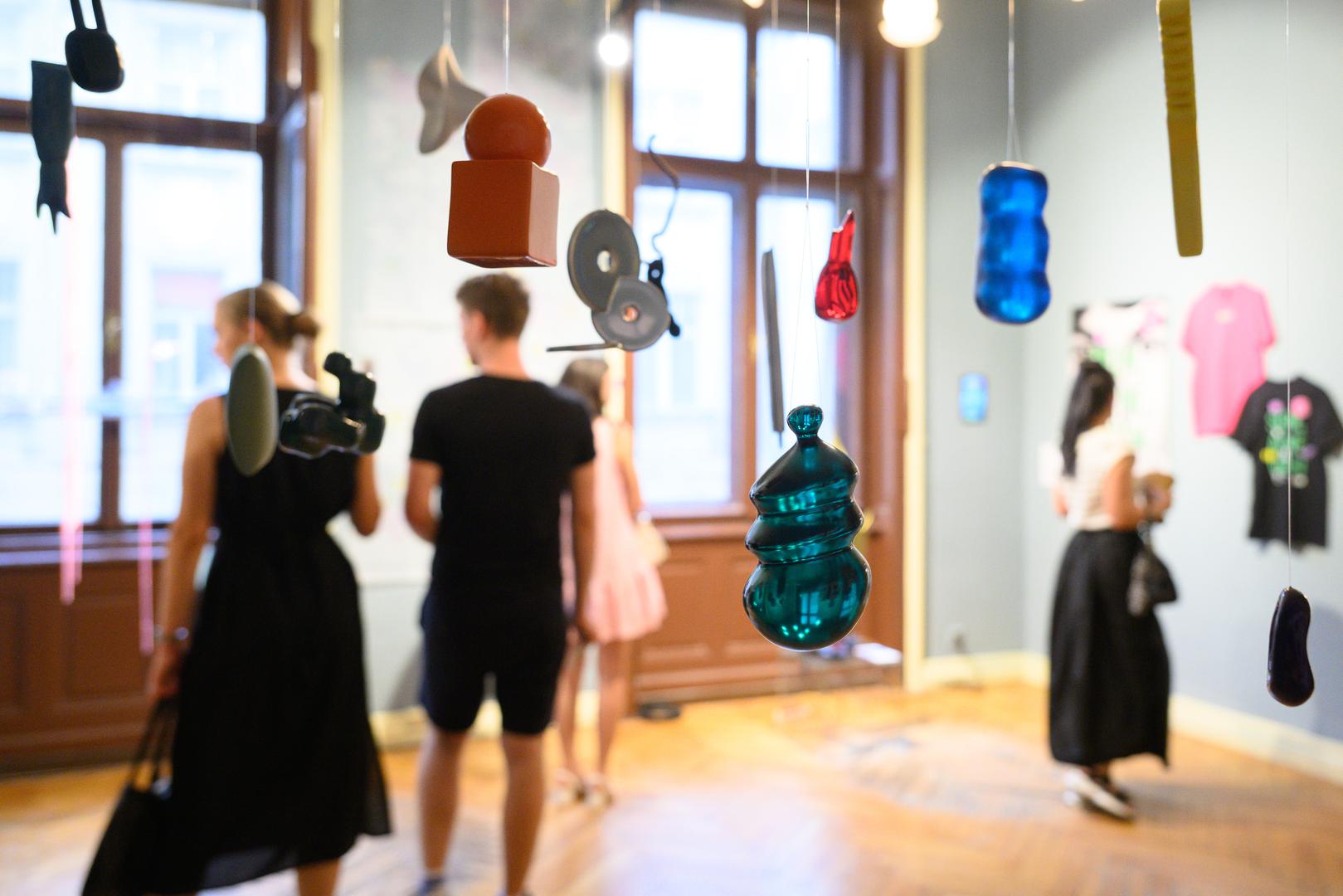 Izložba „Badel između stvarnosti i mogućnosti” studenata zagrebačkog Arhitektonskog fakulteta otvara se 3. srpnja u Muzeju Prigorja u Sesvetama, a tri dana kasnije u Galeriji Permanenta „Djela govore više”, u suradnji kustoskog kolektiva KVADAR i Škole primijenjene umjetnosti i dizajna u Zagrebu