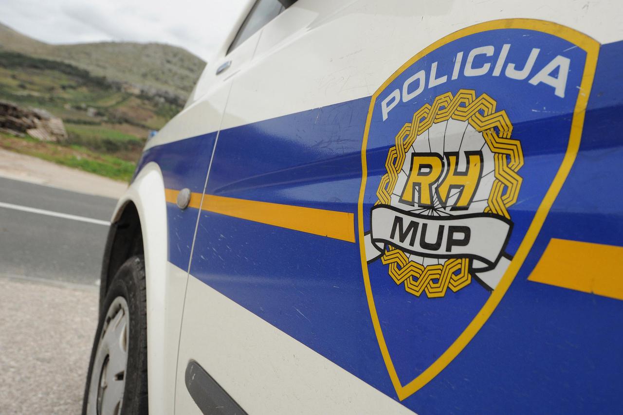 policija
