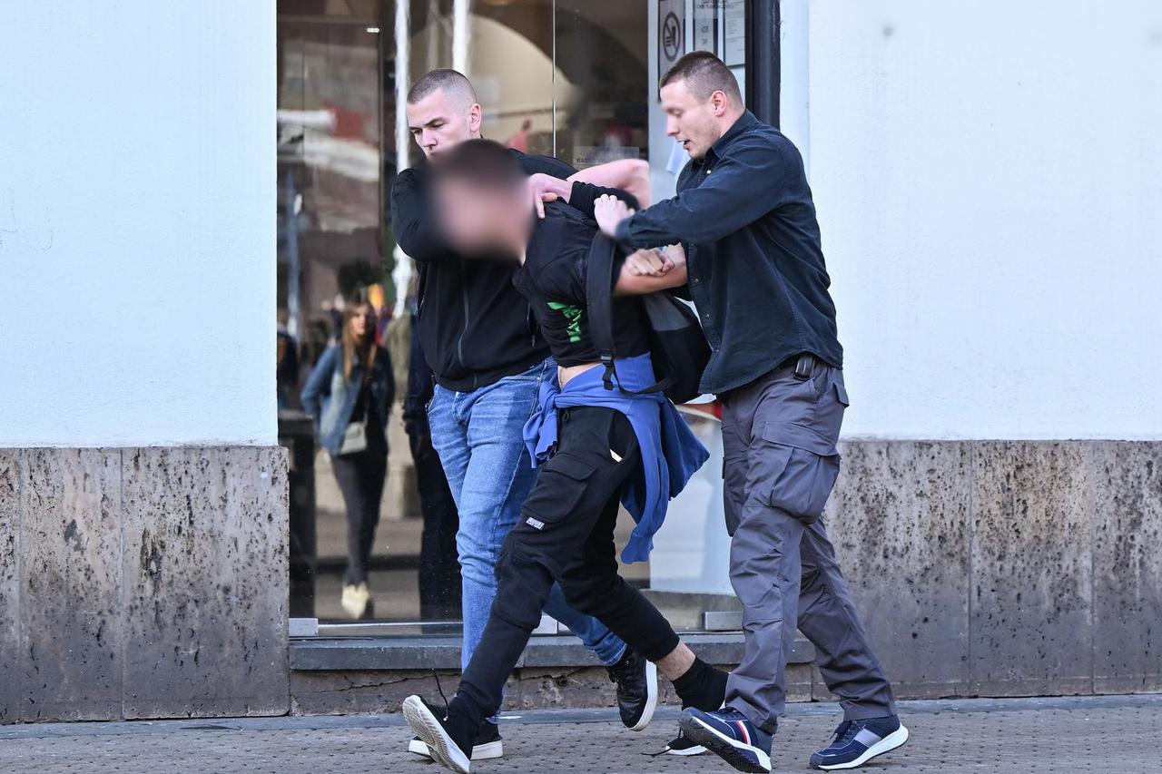Policija lovila mladića na Trgu u Zagrebu