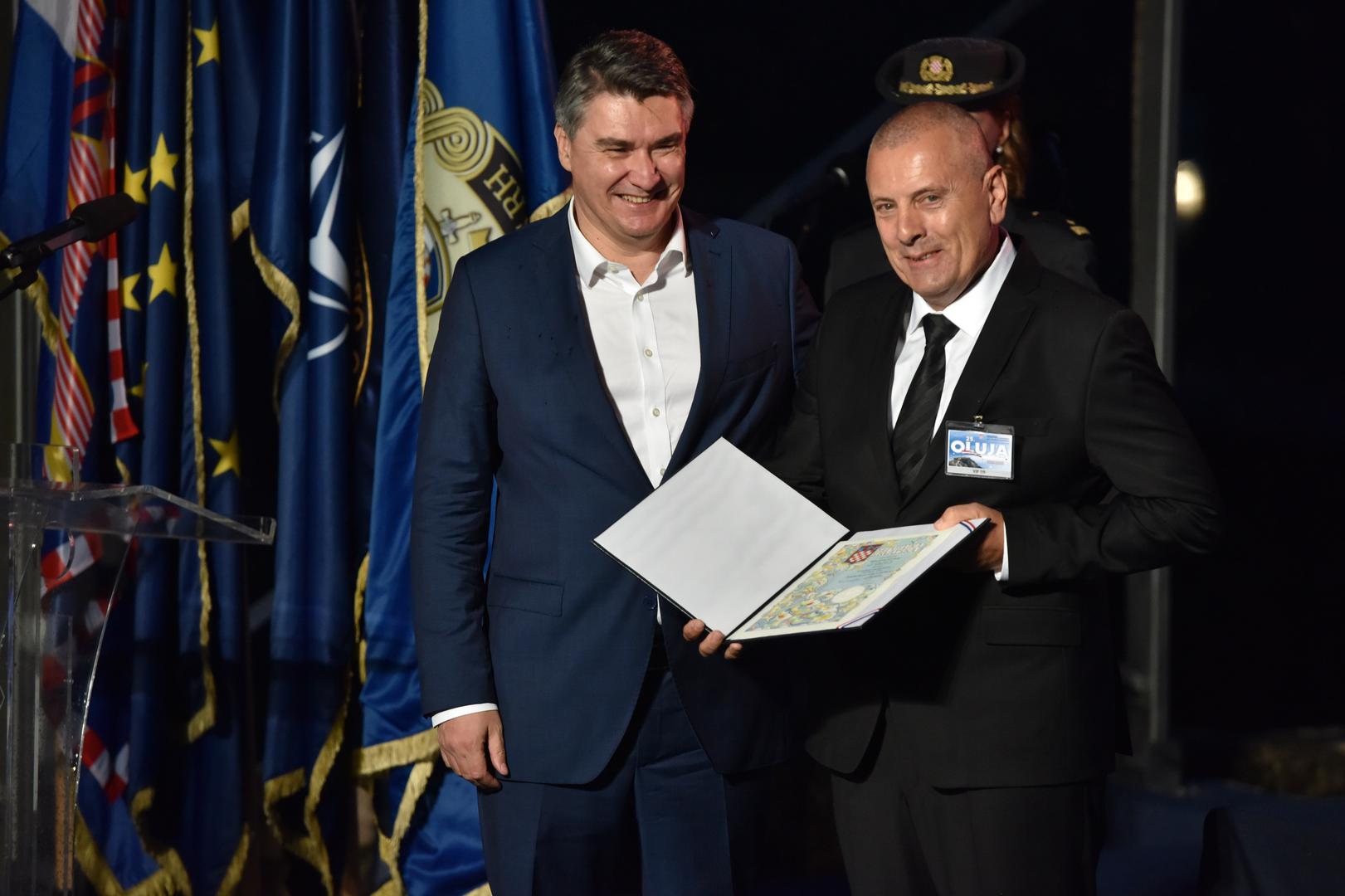 04.08.2020., Knin - Predsjednik RH Zoran Milanovic na kninskoj tvrdjavi odlikovao generale iz Vojno-redarstvene akcije Oluja.Photo: Hrvoje Jelavic/PIXSELL