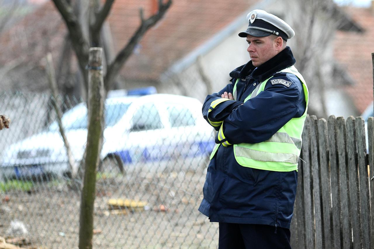 policija