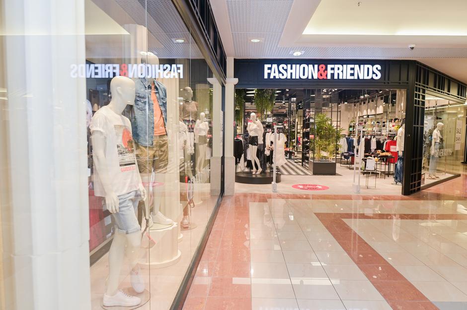 Fashion&Friends store