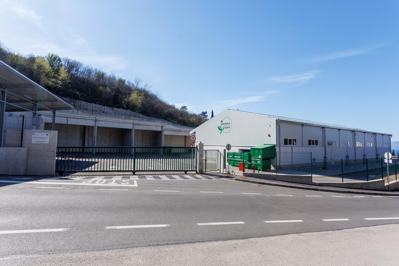 Sortirnica u Mihačevoj Dragi izgrađena je prije godinu dana, ali nikad nije počela raditi