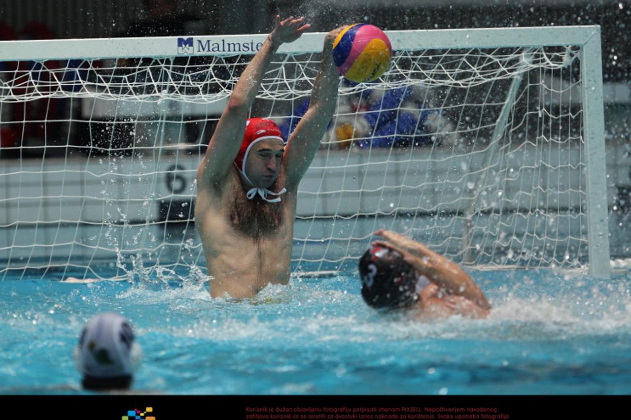 \'16. 04..2011., Zagreb, Bazen Mladosti, Druga polufinalna utakmica za prvenstvo Hrvatske u vaterpolu, Mladost-Primorje. Josip Pavic Photo: Zeljko Hladika/PIXSELL\'