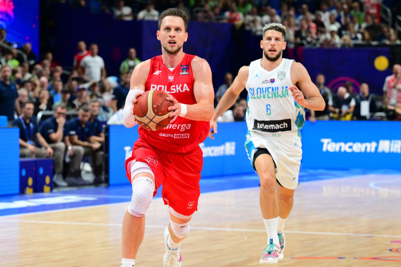 Slovenia - Poland