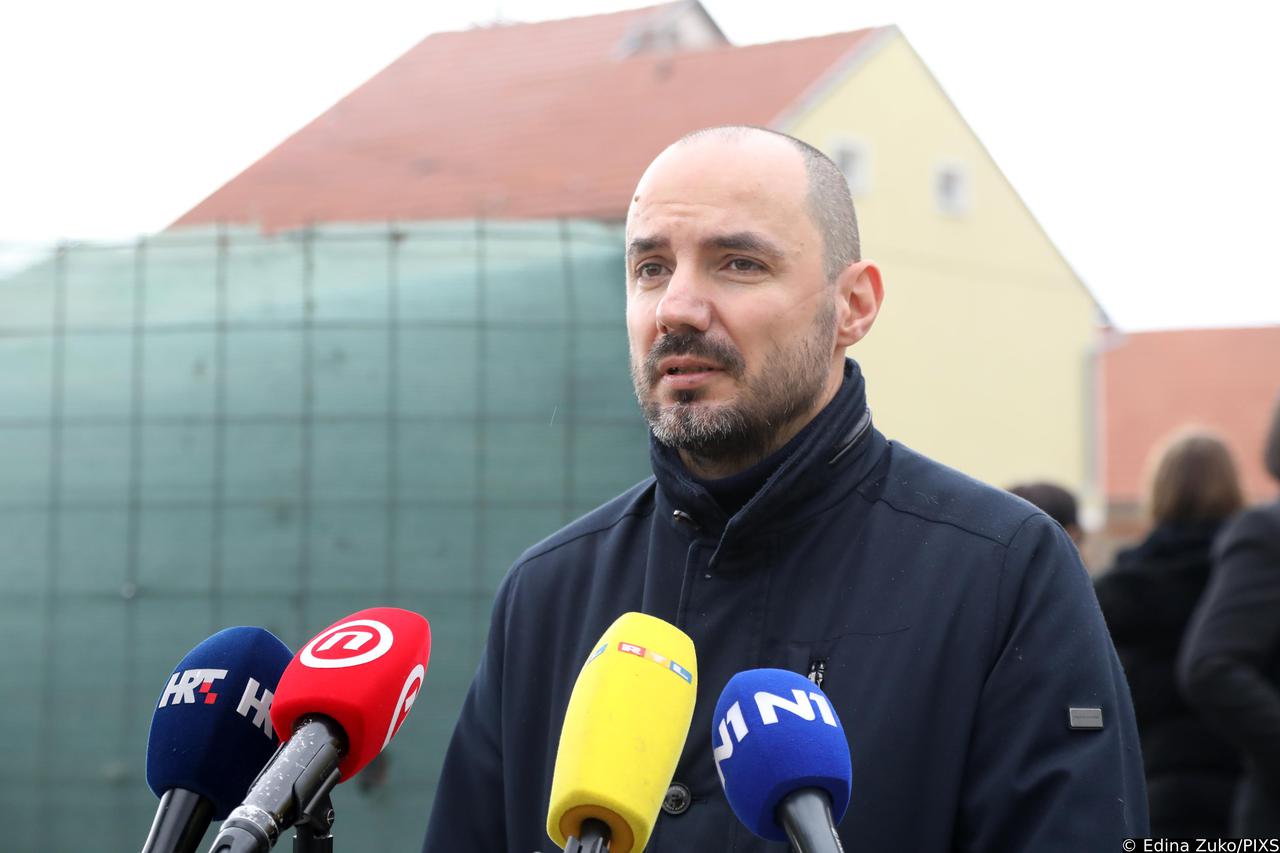 Pupovac na otvorenju hrama Svetog Spiridona Čudotvorca u Petrinji