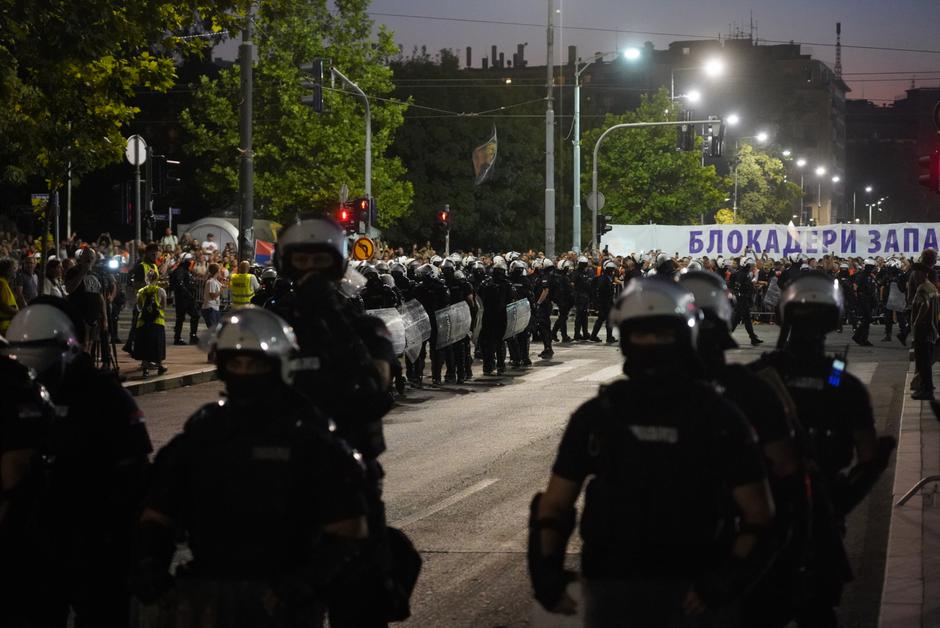 Policijske snage na velikom studenstskom prosvjedu u Beogradu