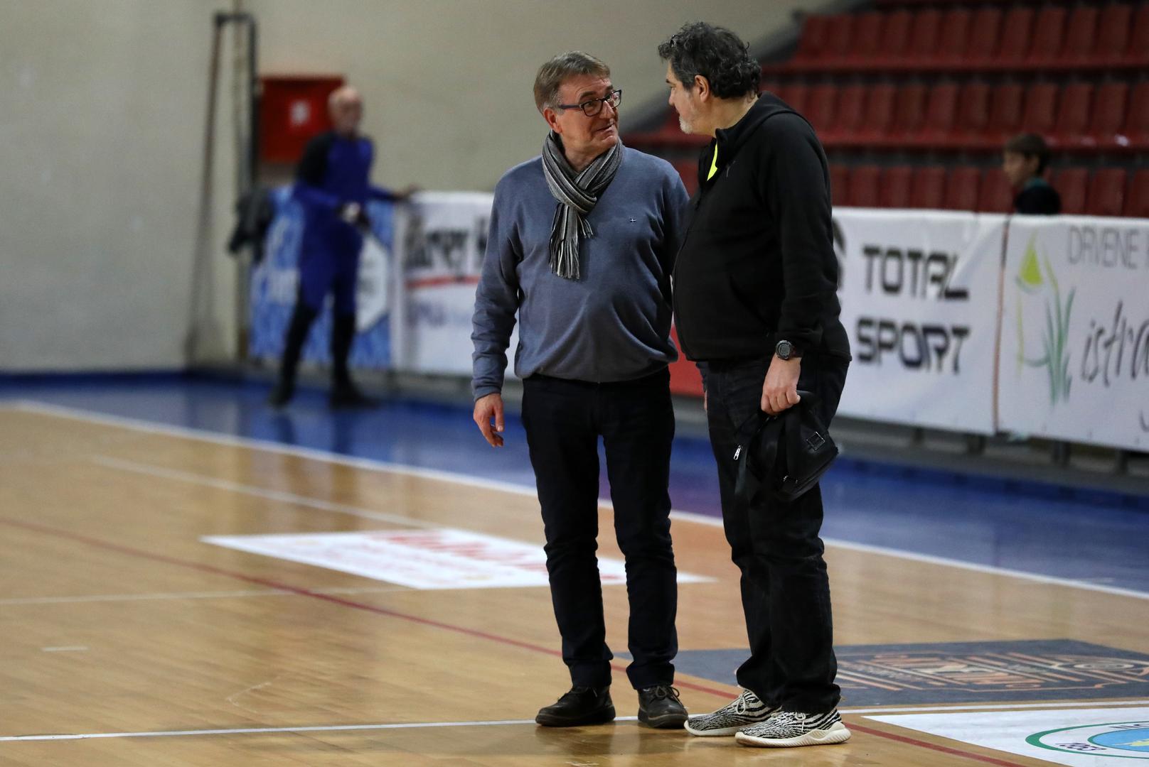 Ipak, ovaj 68-godišnjak nije se posve povukao iz glume, već i dalje surađuje s Kerekesh Teatrom. Na privatnom planu, više od četiri desetljeća uživa u skladnom braku s kostimografkinjom Đurđom Janeš, s kojom ima sina Bornu, uspješnog poduzetnika u ugostiteljstvu.