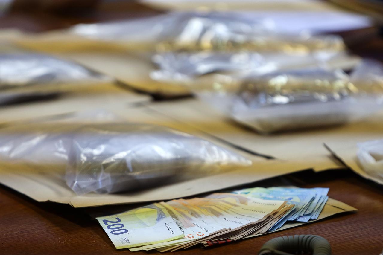 Zadar: Konferencija MUP-a o zapljeni kokaina, heroina i amfetamina