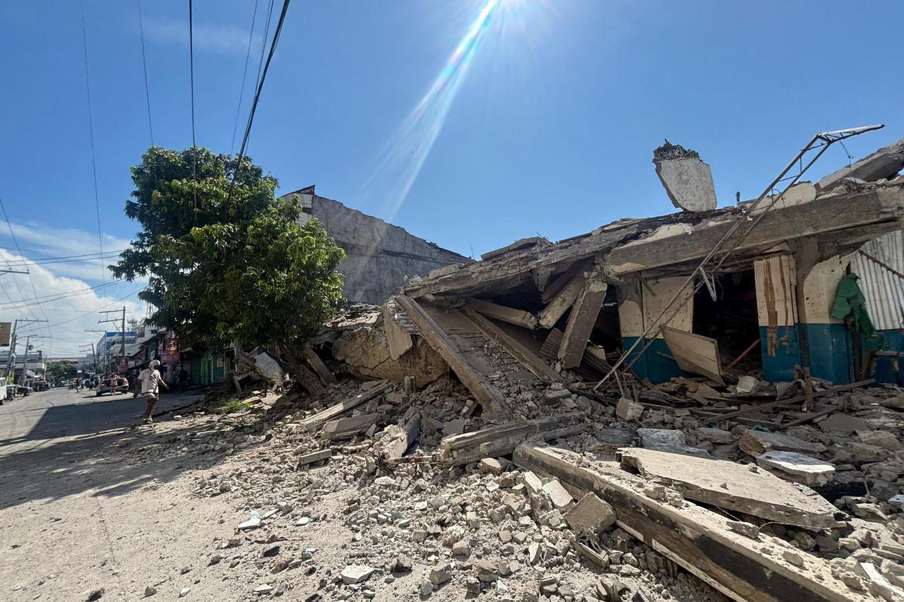 Magnitude 7.8 quake in General Santos