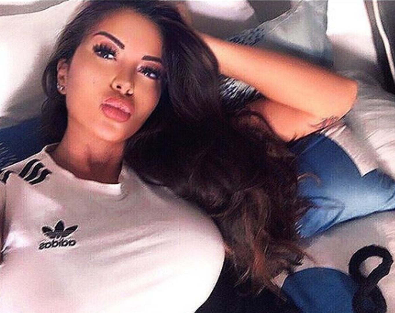 - Ne bih otkrivala talijanske nogometaše, ali priznajem da su mi se javila petorica. Jedan iz Intera, ostali igraju u van Italije - kaže Floriana. 