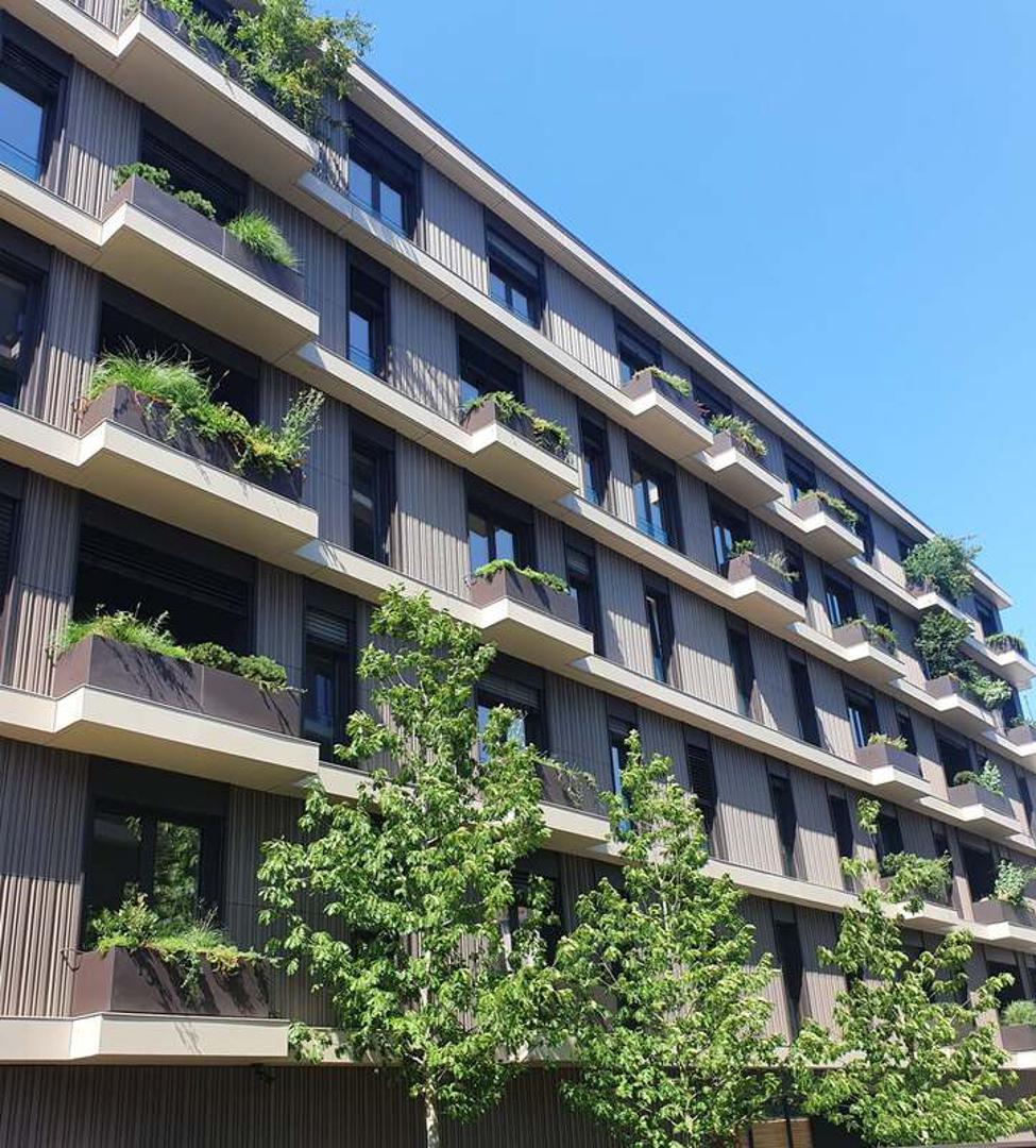 Svoje nekretnine u zagrebačkom "Parku kneževa", na lokaciji između ulice kneza Borne i ulice kneza Branimira kupili su izbornik Zlatko Dalić, igrači Borna Sosa i Andrej Kramarić, Milan Badelj, Igor Bišćan...