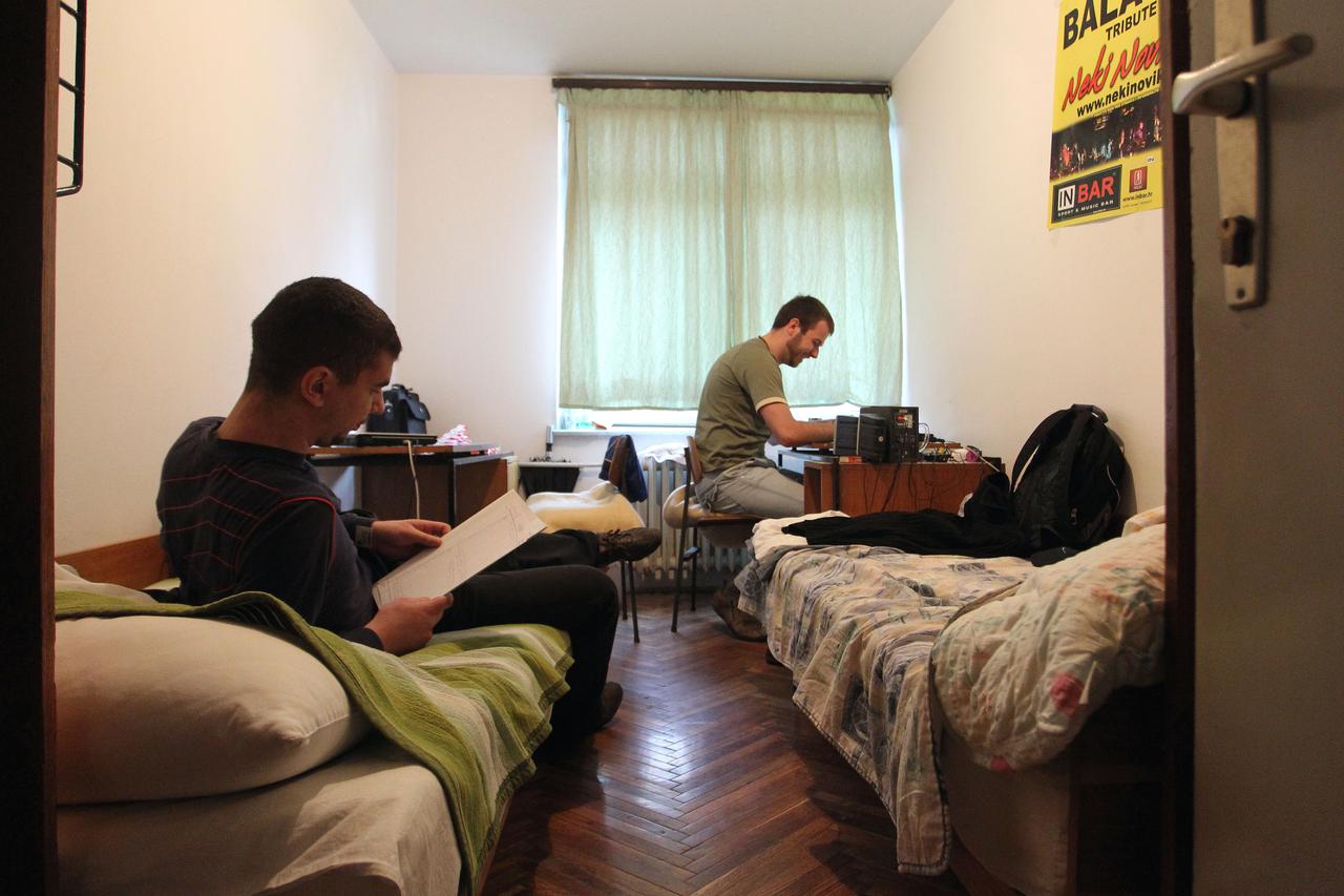 Studenti