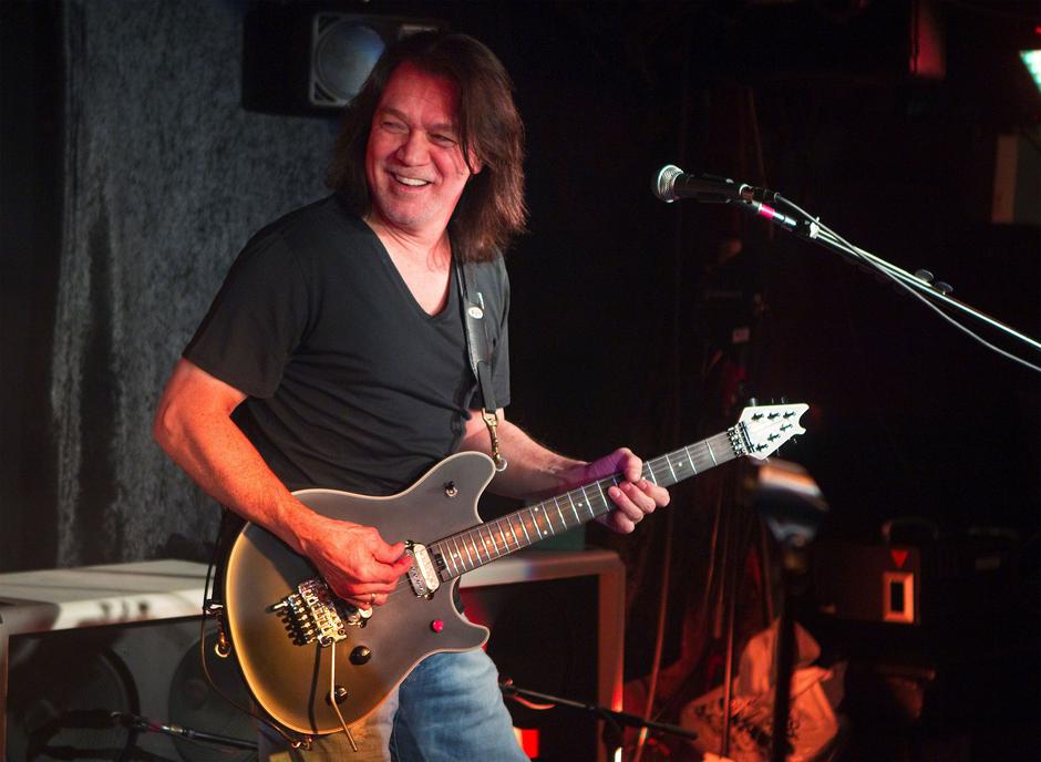 FILE PHOTO: Guitarist Eddie Van Halen performs during a private Valen Halen show to announce the band's upcoming tour at Cafe Wha? in New York